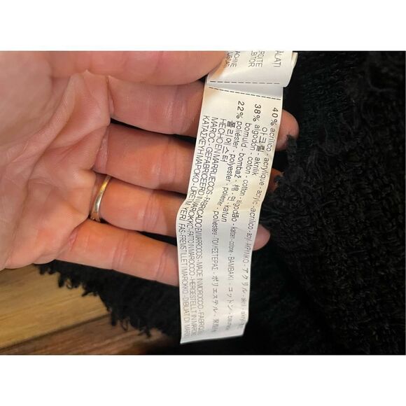 ZARA Basics Black High Neck Long Bell Sleeve with Raw Hems & Top Stud Detail swe - Picture 3 of 11